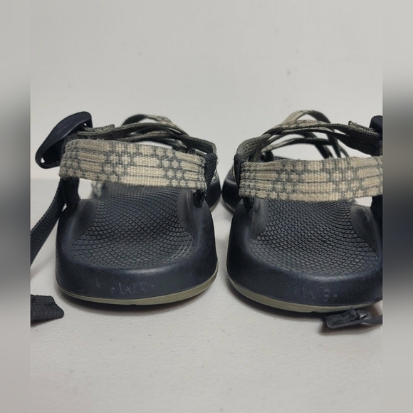 Chaco Womens Z/1 Classic Adjustable Strap Sandals Gray Cream Vibram Size 9$32. - Picture 6 of 7